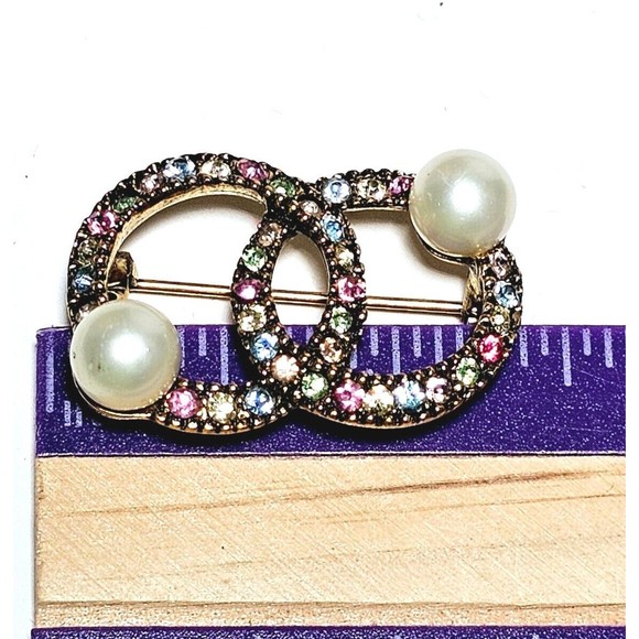 Vintage Interlocking Circle Brooch Faux Pearls &  Crystals Gold Tone Valentine! - Picture 3 of 5